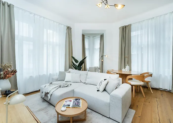 Rentero Cozy Wenceslas Square 700m Apartment, דירה פראג