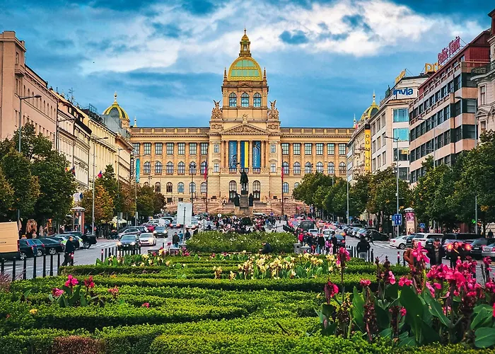 דירה Rentero Cozy Wenceslas Square 700m Apartment, *