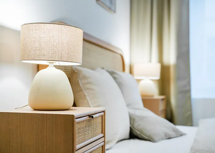 Rentero Cozy Wenceslas Square 700m Apartment, *
