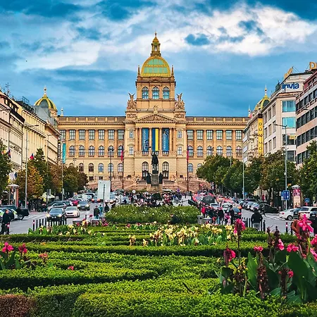 Apartmán Cozy Wenceslas Square 700m Apartment, *