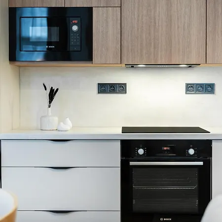 Cozy Wenceslas Square 700m Apartment, * Praha