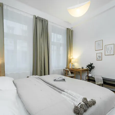 Rentero Cozy Wenceslas Square 700m Apartment, 公寓