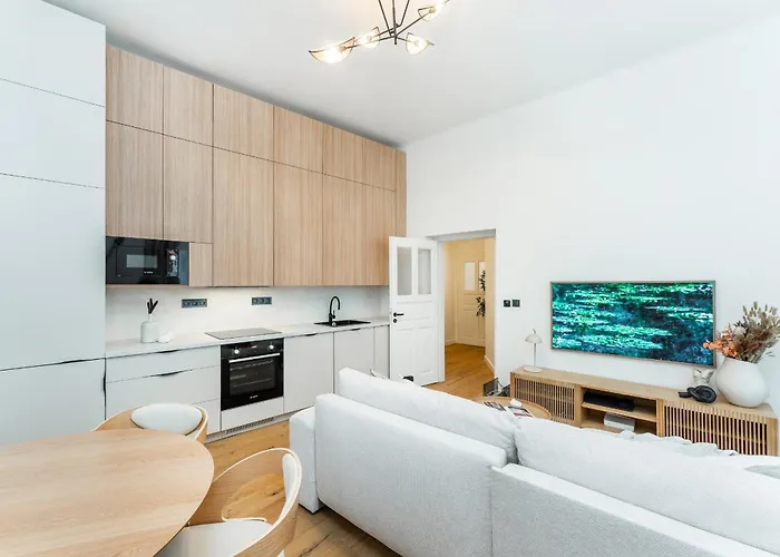 Cozy Wenceslas Square 700m Apartment, * Praga